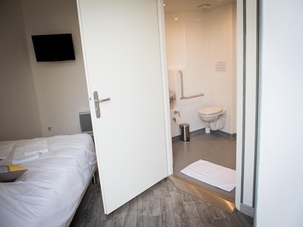 Logis Hotel Restaurant Le Relais Fleuri Vervins Eksteriør bilde