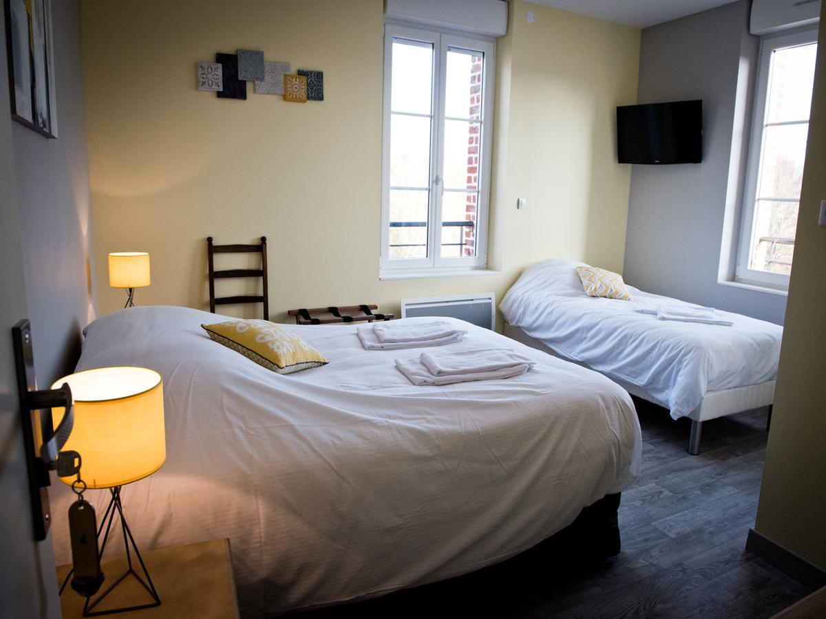Logis Hotel Restaurant Le Relais Fleuri Vervins Eksteriør bilde