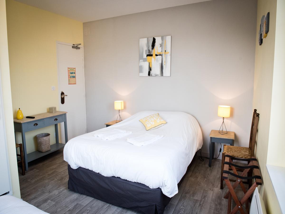 Logis Hotel Restaurant Le Relais Fleuri Vervins Eksteriør bilde