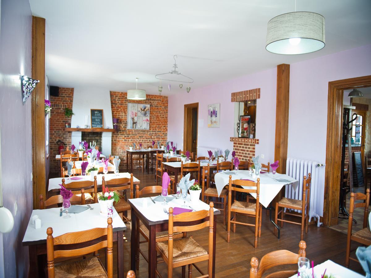 Logis Hotel Restaurant Le Relais Fleuri Vervins Eksteriør bilde